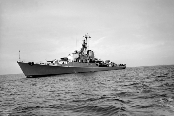 ALMIRANTE GARCIA ( D 33)